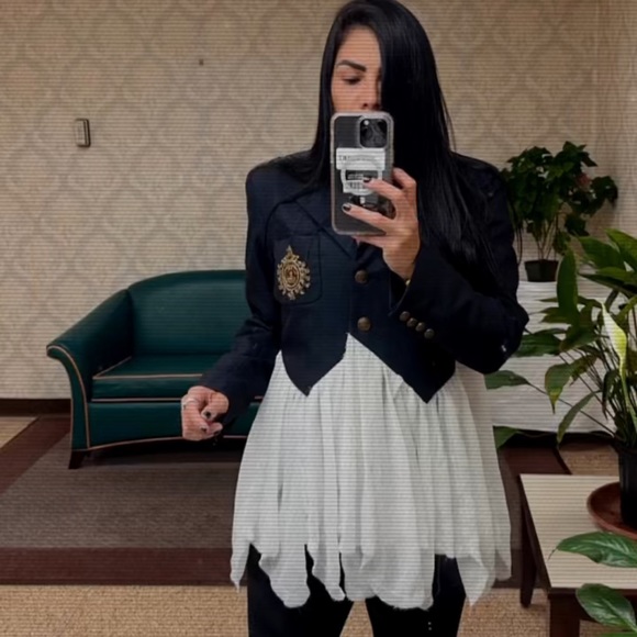 Blazer FREE PEOPLE ♥️ Only used once for an event - Picture 4 of 7